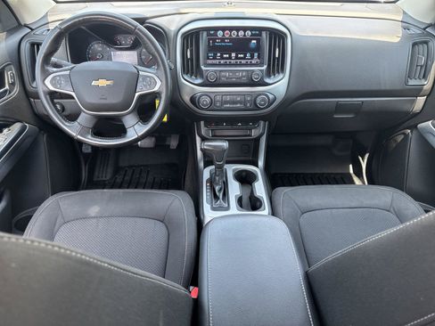 Used 2018 Chevrolet Colorado LT w/ LT Convenience Package RWD image 13