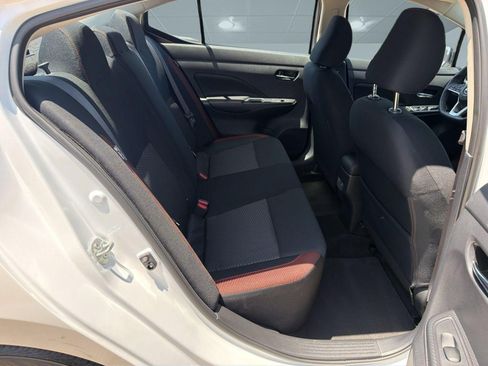 Used 2025 Nissan Versa SR FWD image 29