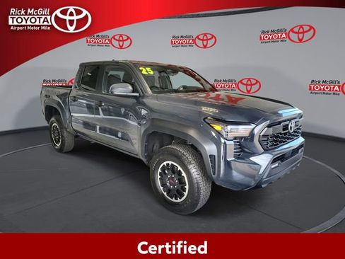 Certified 2025 Toyota Tacoma TRD Off-Road AWD/4WD image 1