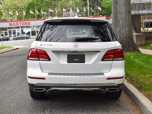 Used 2018 Mercedes-Benz GLE 350 w/ Premium 2 Package image 6