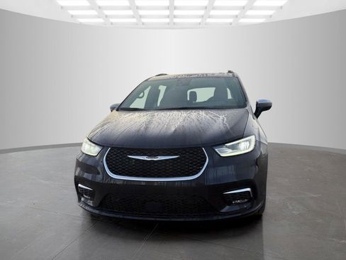 New 2026 Chrysler Pacifica Pinnacle w/ Trailer Tow Group image 8