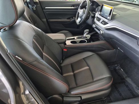 Used 2025 Nissan Altima 2.5 SR FWD image 30