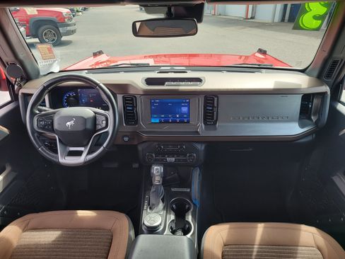 Used 2023 Ford Bronco Outer Banks AWD/4WD image 14