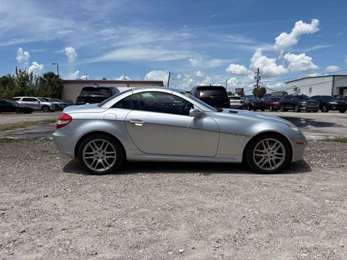 Used 2008 Mercedes-Benz SLK 350 image 2