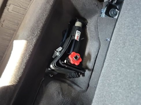 Used 2023 GMC Sierra 1500 SLT w/ SLT Premium Package image 19