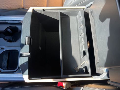 Used 2024 Ford F250 Lariat w/ Sport Appearance Package image 24