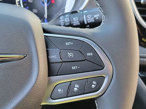New 2026 Chrysler Pacifica Select FWD image 6
