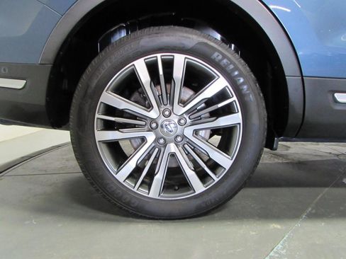 Used 2018 Ford Explorer Platinum AWD/4WD image 9