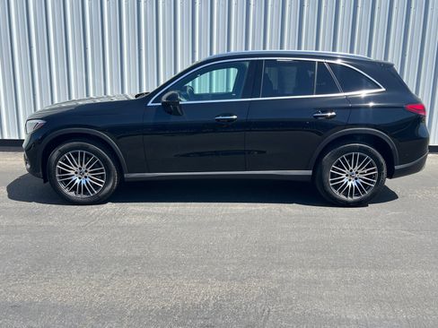 Used 2026 Mercedes-Benz GLC 300 image 3