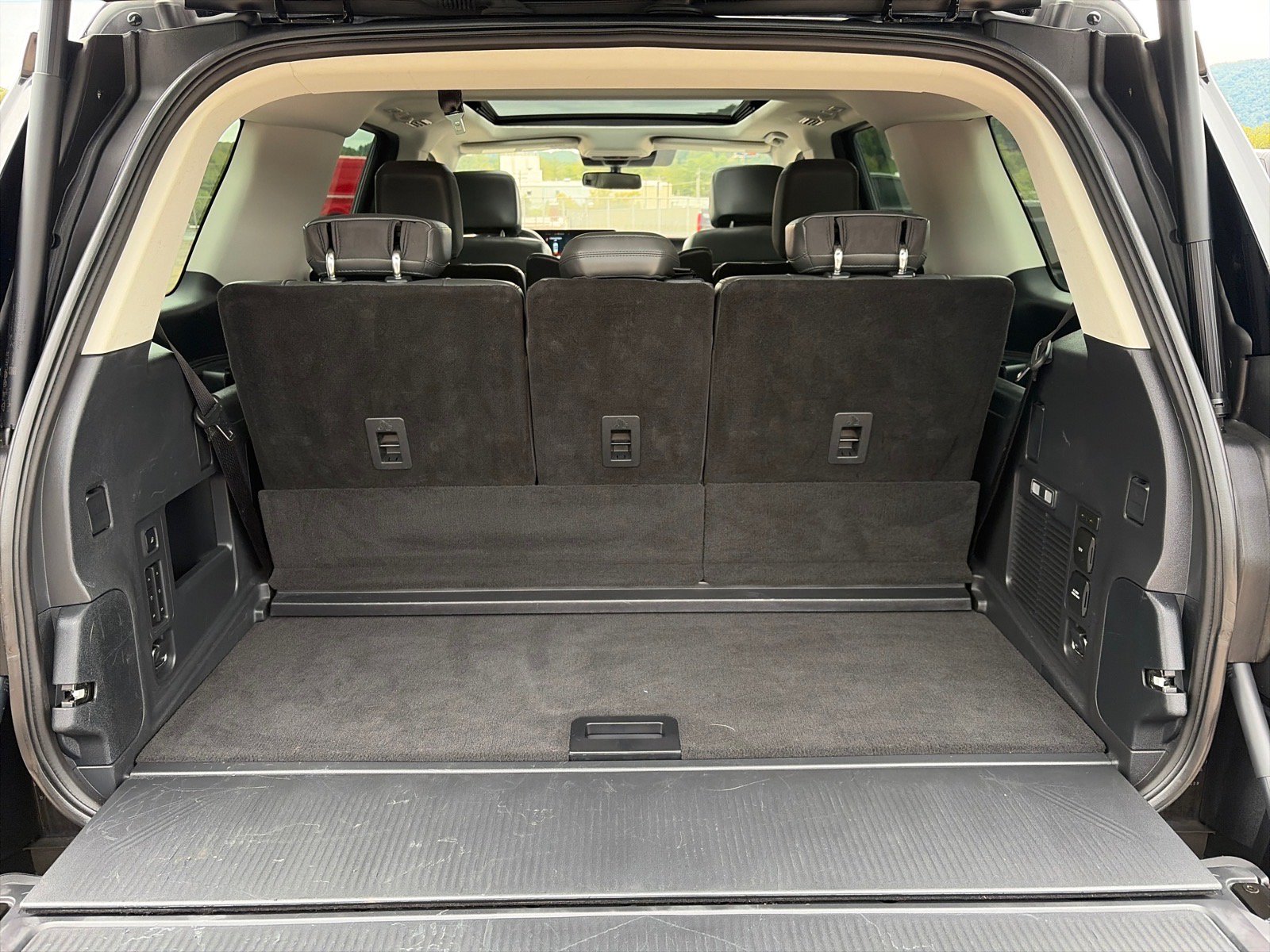 Certified 2025 Ford Expedition Active AWD/4WD image 20
