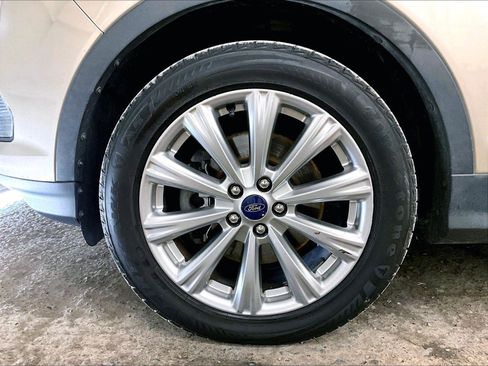Used 2017 Ford Escape Titanium AWD/4WD image 8