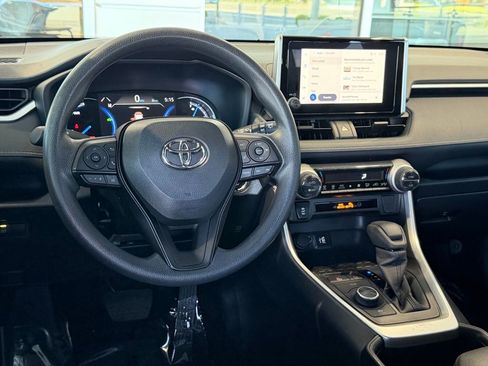 Used 2025 Toyota RAV4 XLE image 29