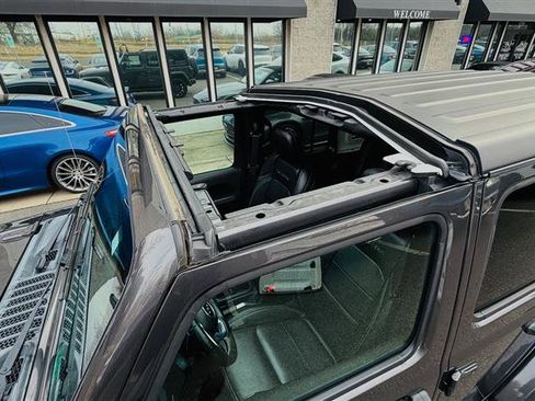 Used 2022 Jeep Wrangler Unlimited Sahara w/ Cold Weather Group image 38