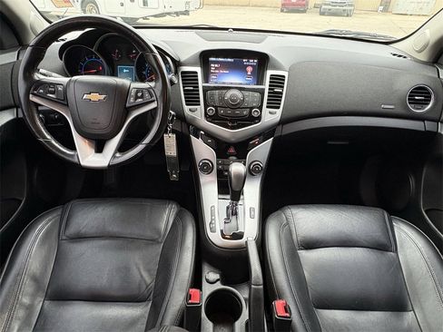 Used 2015 Chevrolet Cruze LT image 23