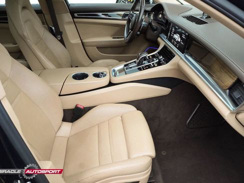 Used 2017 Porsche Panamera 4S image 28