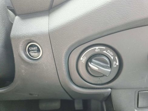 Used 2024 Nissan Frontier S w/ Technology Package AWD/4WD image 11