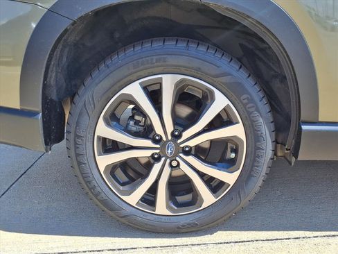 Used 2023 Subaru Forester Limited w/ Popular Package #3 image 22