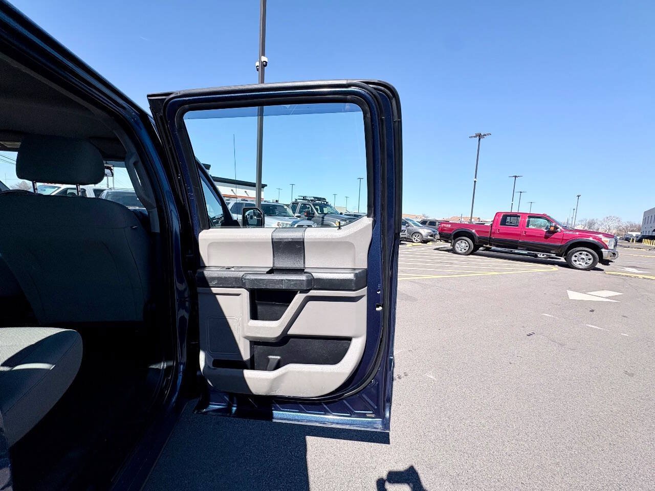 Used 2016 Ford F150 XL w/ Equipment Group 101A Mid AWD/4WD image 29