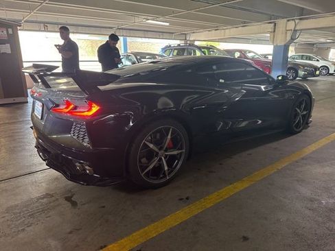 Used 2023 Chevrolet Corvette Stingray Preferred Cpe w/ Z51 Performance Package image 3