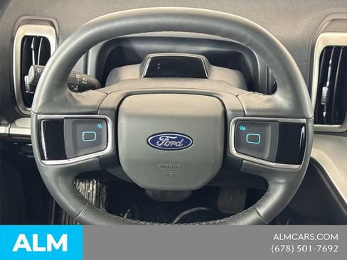 Used 2025 Ford Expedition Active AWD/4WD image 28