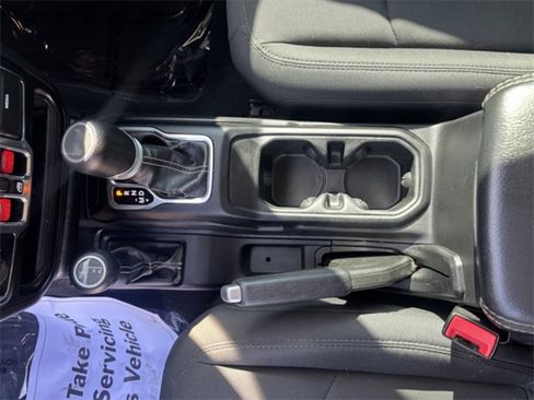 Used 2020 Jeep Wrangler Unlimited Sahara w/ Uconnect 4C Nav & Sound Group image 11