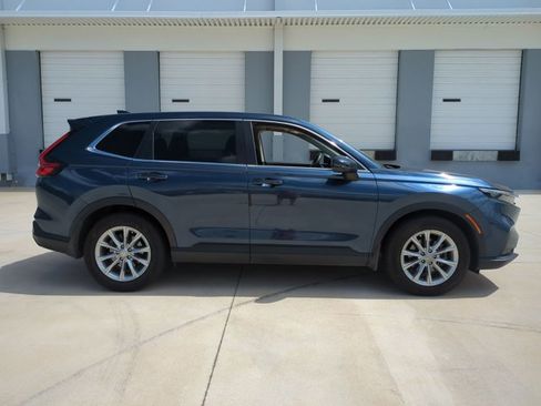 Used 2025 Honda CR-V EX image 4