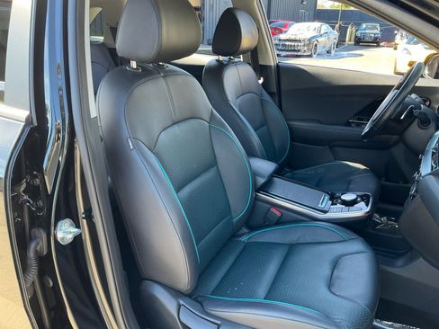 Used 2022 Kia Niro EX Premium image 21