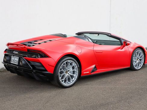 Used 2024 Lamborghini Huracan EVO image 17