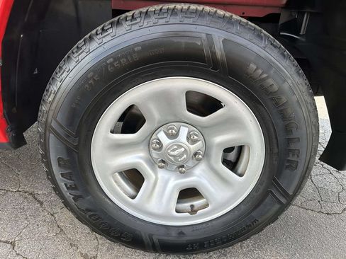 Used 2023 RAM 1500 Tradesman AWD/4WD image 13