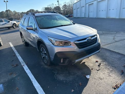 Used 2022 Subaru Outback Limited image 2