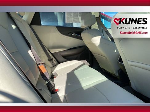 Used 2024 Chevrolet Malibu LT image 37
