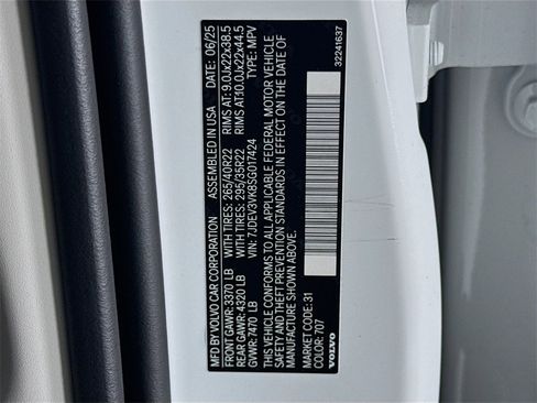 New 2025 Volvo EX90 Plus image 32