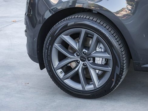 New 2026 Land Rover Range Rover Sport SE AWD/4WD image 9