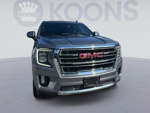 Used 2022 GMC Yukon XL SLT w/ SLT Premium Package image 4