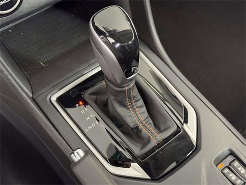 Used 2023 Subaru Crosstrek 2.5i Limited w/ Moonroof Package image 30