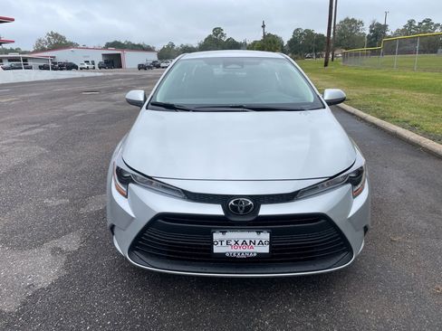 New 2026 Toyota Corolla LE image 2