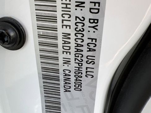 Certified 2023 Chrysler 300 Touring image 24