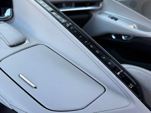 Used 2023 Chevrolet Corvette Stingray Preferred Cpe w/ Z51 Performance Package RWD image 28