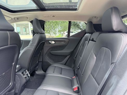 Certified 2026 Volvo XC40 B5 Plus AWD/4WD image 15