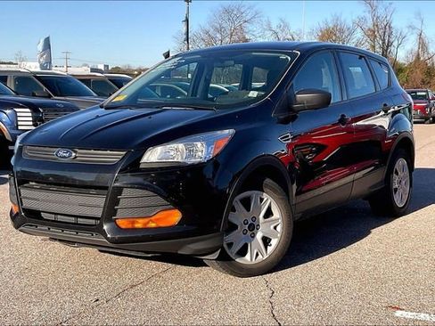 Used 2014 Ford Escape S image 2
