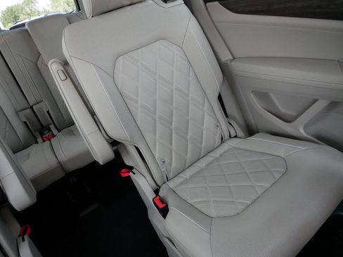 Used 2025 Volkswagen Atlas SEL Premium R-Line AWD/4WD image 14