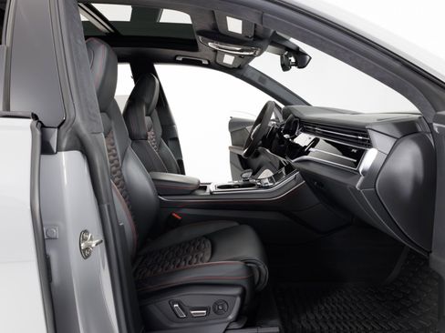Used 2023 Audi RS Q8 AWD/4WD image 36