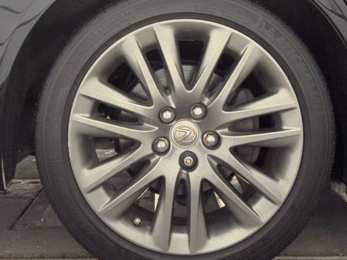 Used 2017 Lexus LS 460 w/ Comfort Package image 6