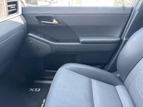 Used 2025 Lexus GX 550 w/ Accessory Package (2T) AWD/4WD image 24