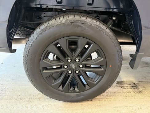 Used 2025 Ford F150 Lariat w/ Equipment Group 501A Mid AWD/4WD image 30
