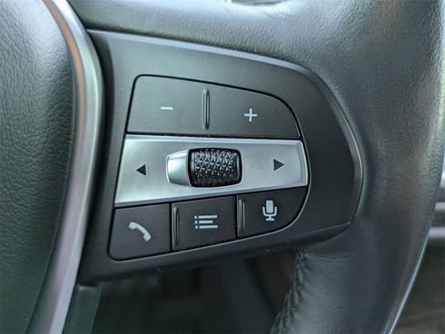 Used 2025 BMW X5 xDrive50e image 19