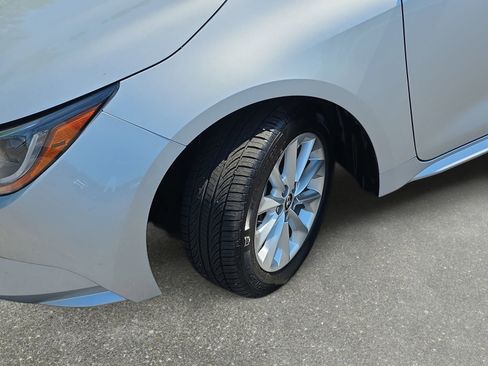 Used 2022 Toyota Corolla LE w/ LE Convenience Package FWD image 30
