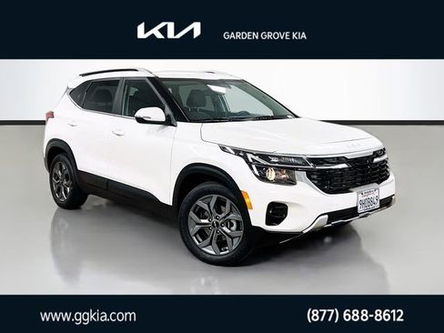 Certified 2024 Kia Seltos S image 1