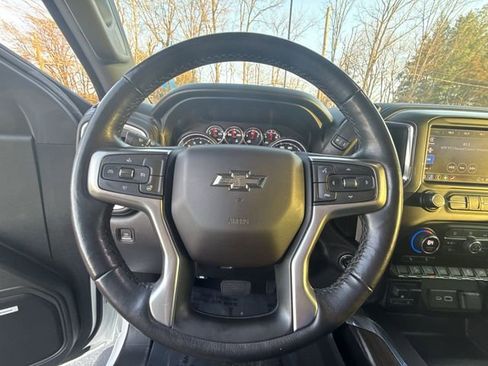 Used 2021 Chevrolet Silverado 1500 LT Trail Boss w/ Convenience Package II image 14