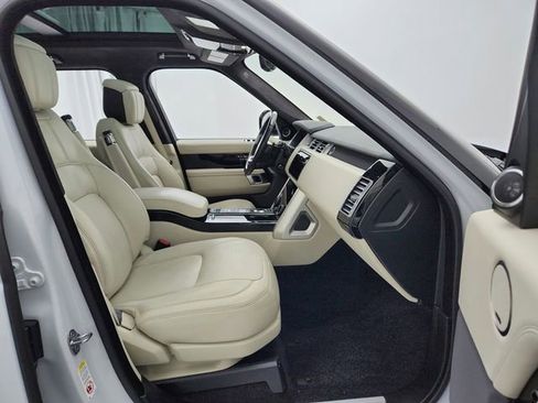 Used 2020 Land Rover Range Rover HSE image 14
